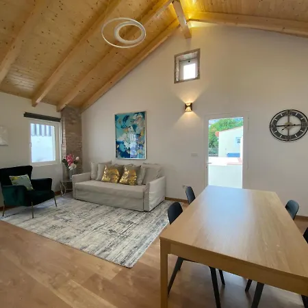 The Orange Tree - Vista Patio By Live And Abrantes