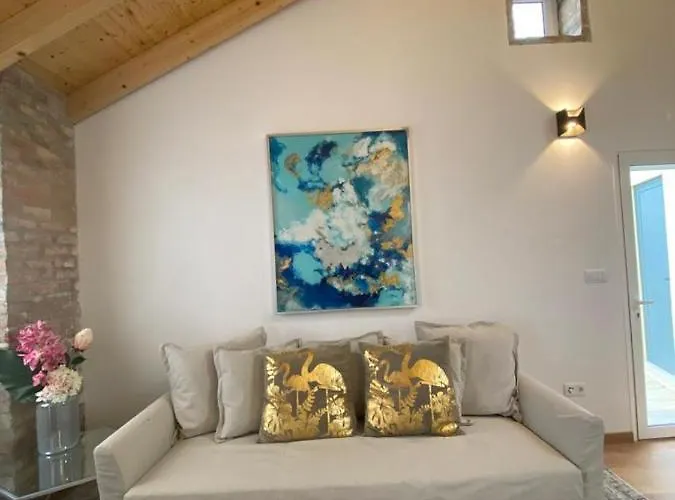 The Orange Tree - Vista Patio By Live And *