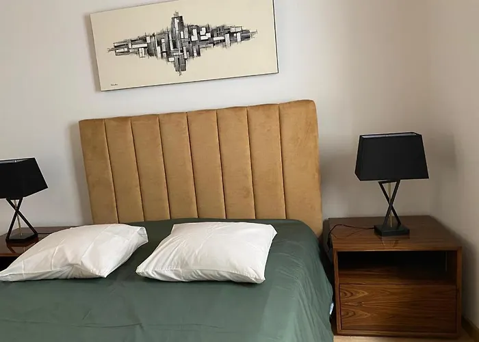 The Orange Tree - Vista Patio By Live And *