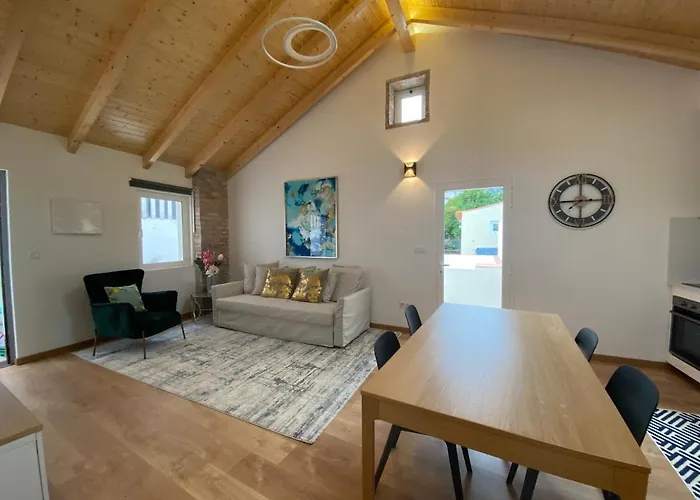 The Orange Tree - Vista Patio By Live And Abrantes