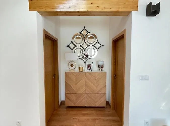 The Orange Tree - Vista Patio By Live And Villa