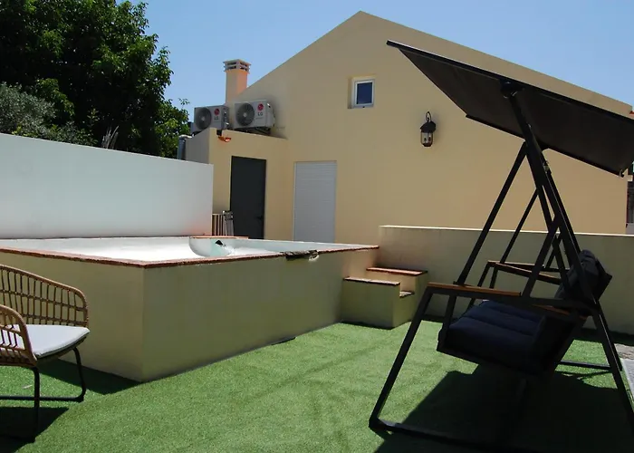 The Orange Tree - Vista Patio By Live And Villa